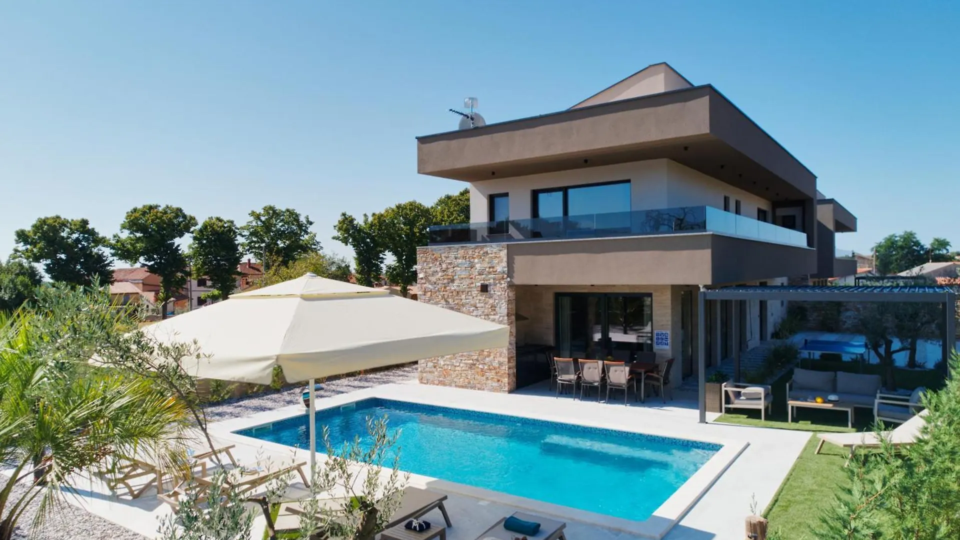 Villa Bavigo For 8 People Near Pula With Wellness & Children Playground Marcana